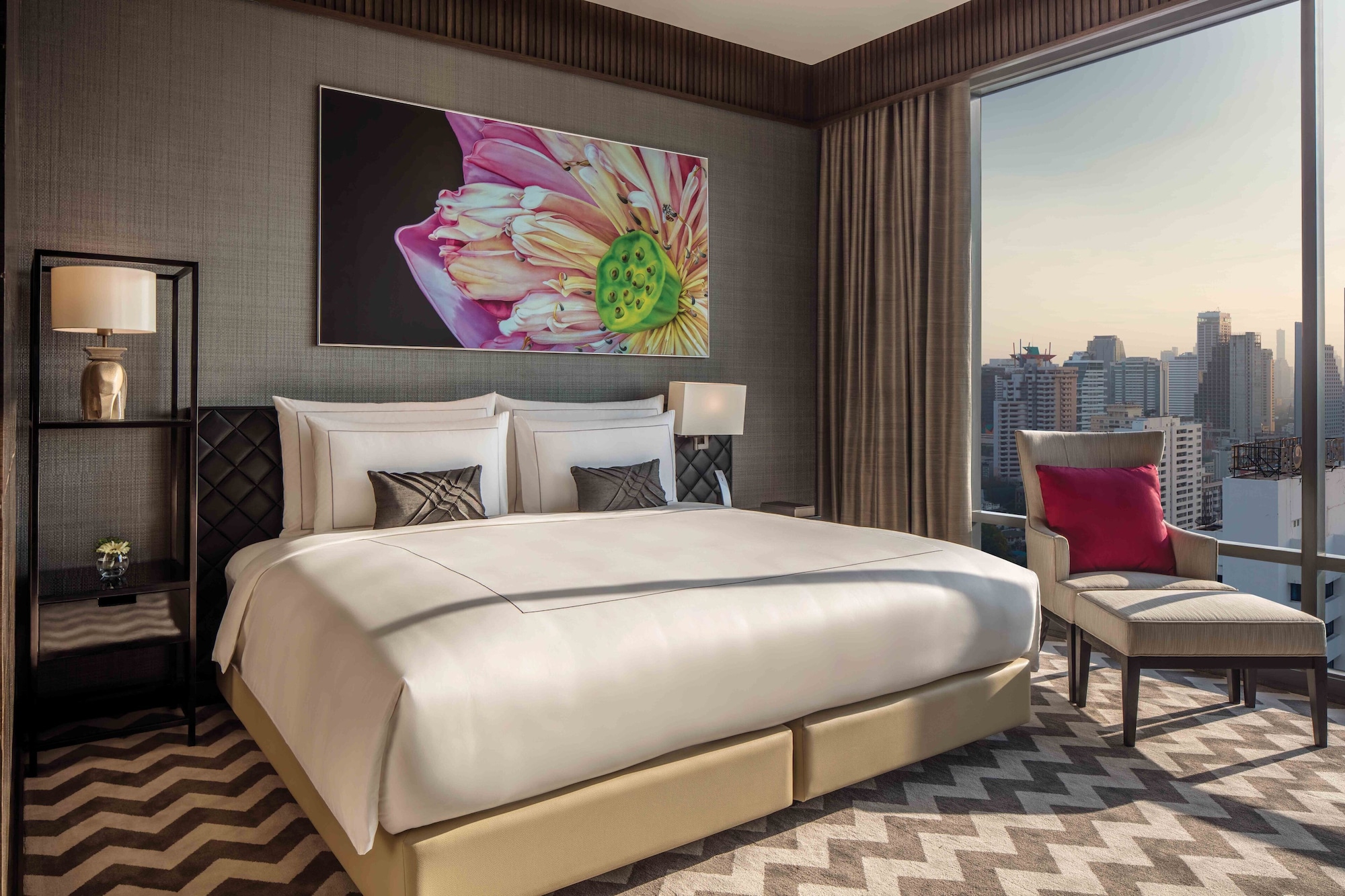RATTANAKOSIN SUITE