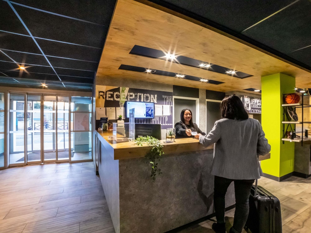 Ibis Budget Paris Clichy Mairie 9/65