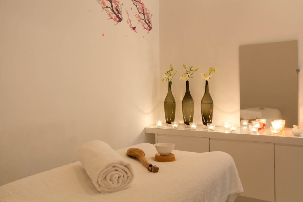 The Classic Hotel Nicosia - Handwritten Collection 30/62