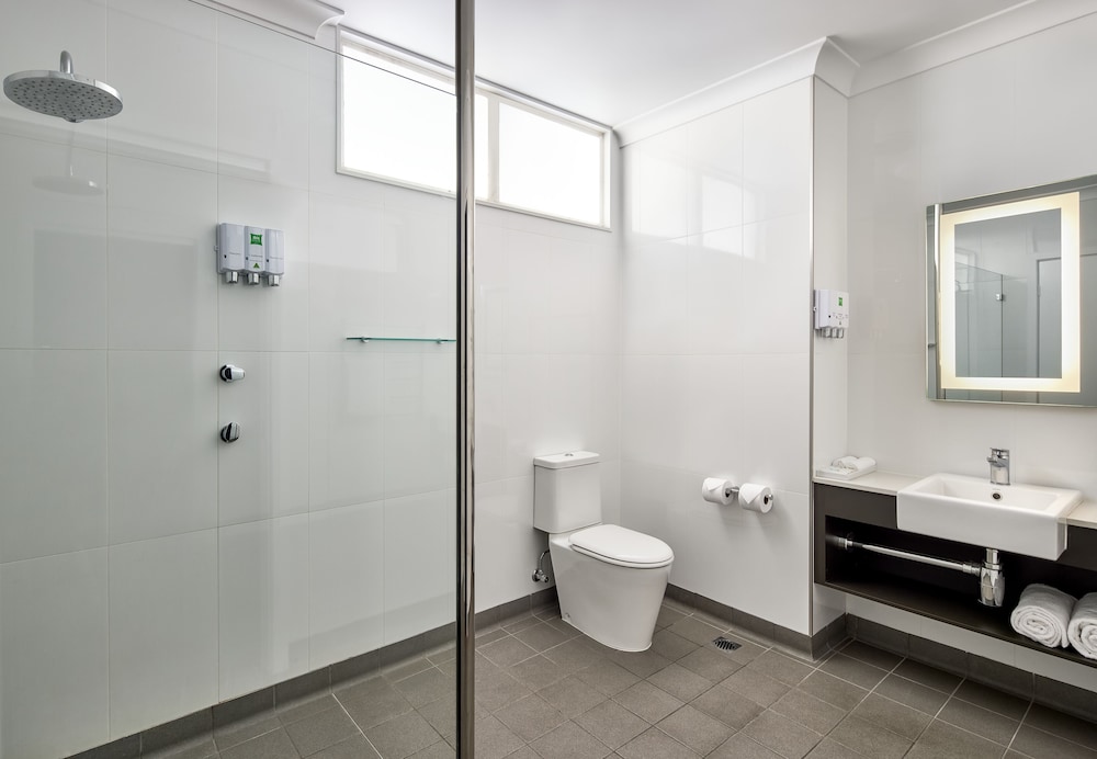 Ibis Styles Tamworth 14/51