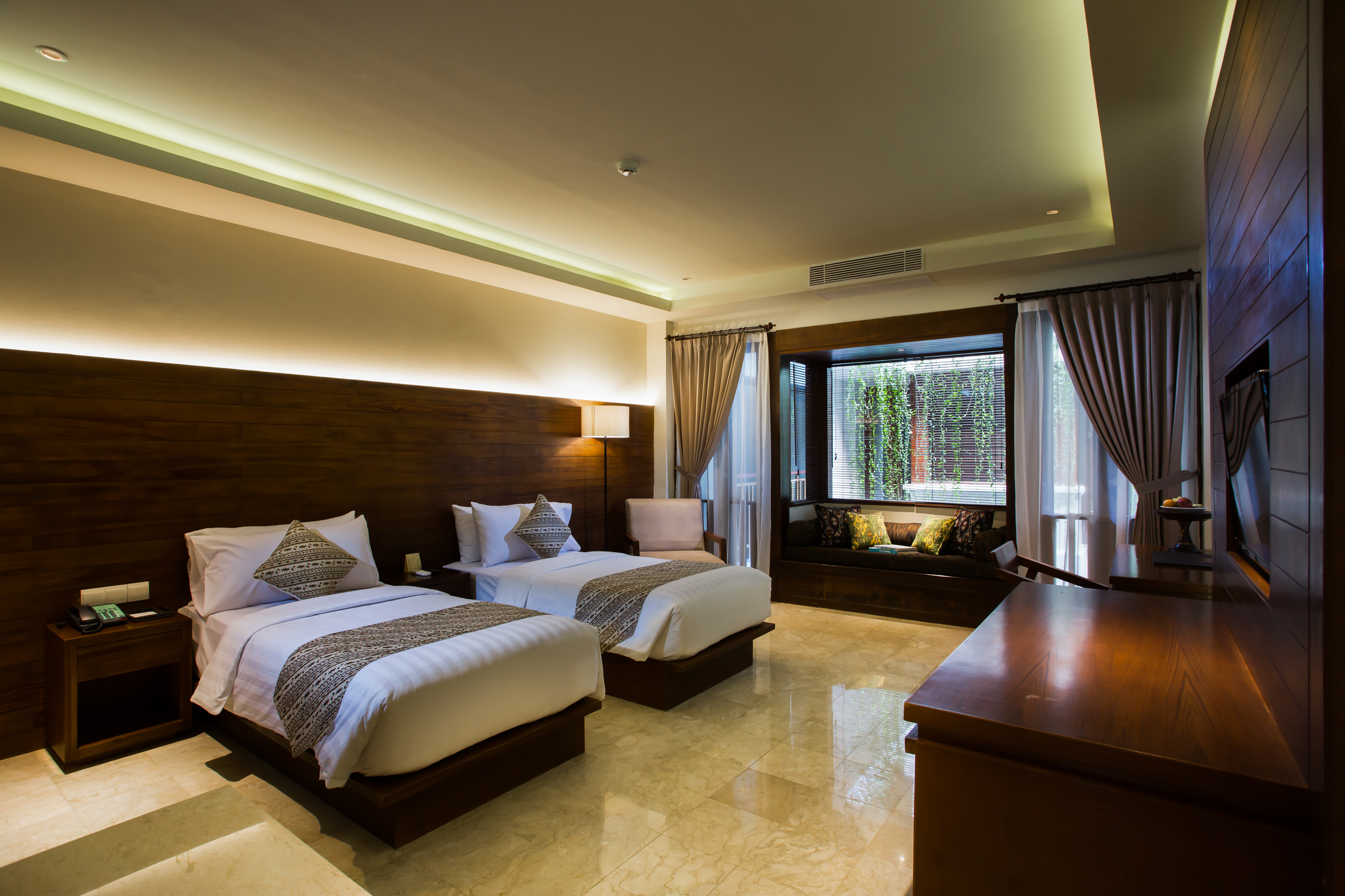 Deluxe, Double or Twin Bed