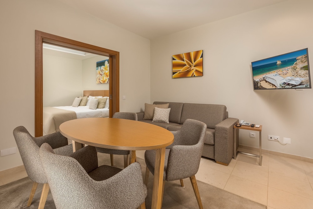 Caneiros Luxury House & Suites 37/67
