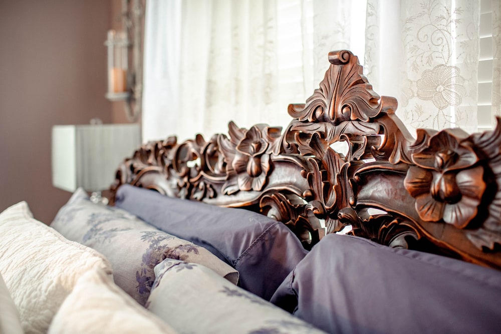 Mathis House, A Victorian Bed & Breakfast and Tea Room at 600 Main 35/50
