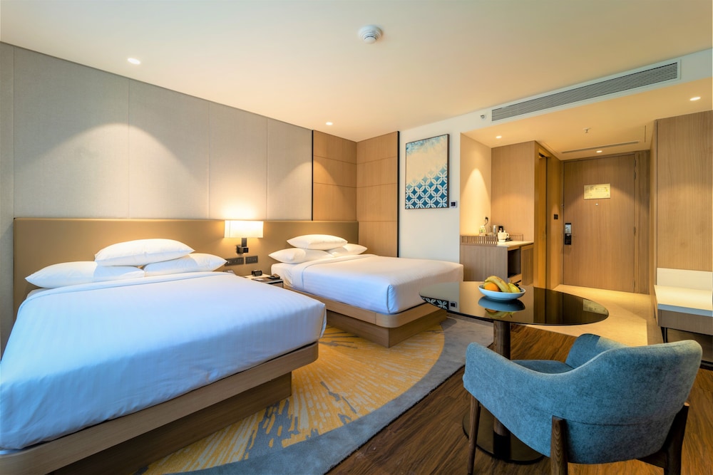 Courtyard By Marriott Vadodara 12/45