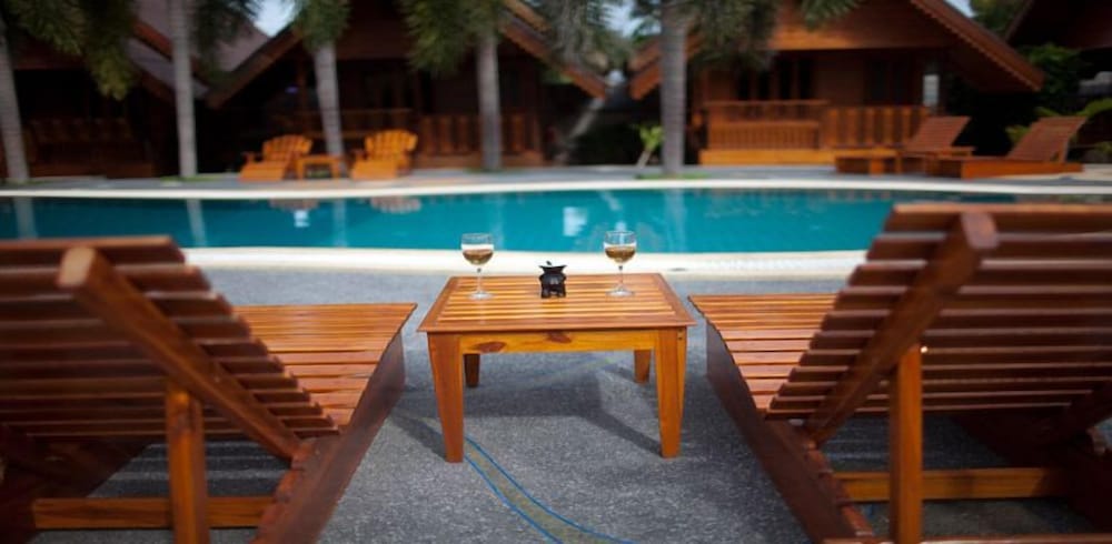 Srisawat Resort 27/29