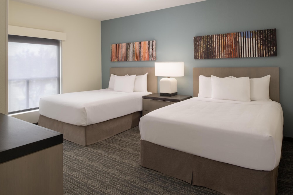 Hyatt House Fresno/Campus Pointe 9/50
