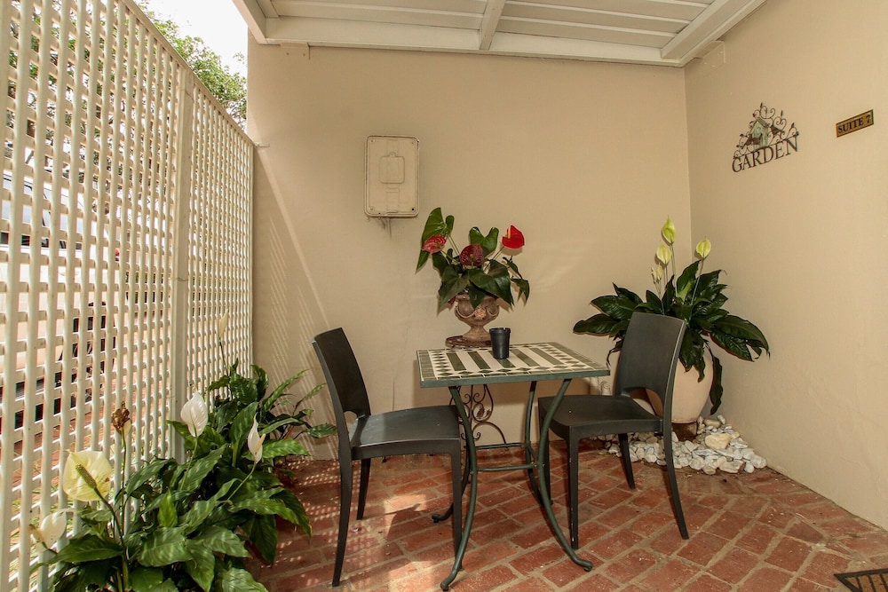 Chartwell Guest House 50/74