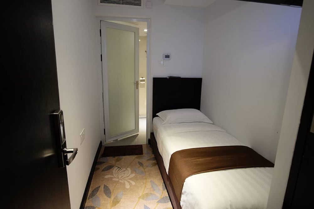 Inn B Park Hotel 11/50