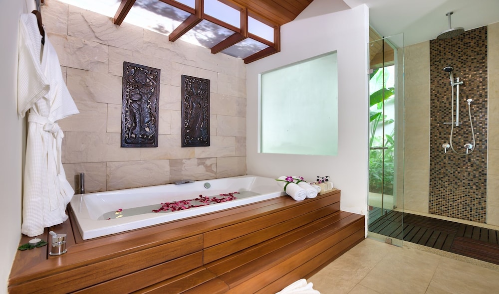 Baan Feung Fah 84/84
