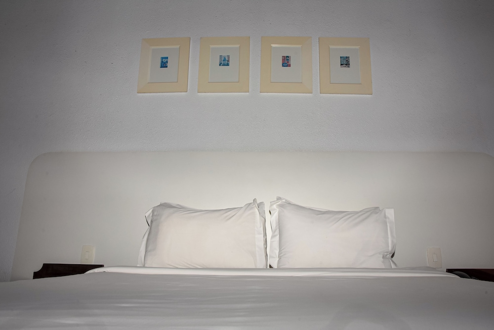 DELPHIN HOTEL 19/47