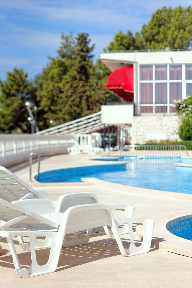 All Inclusive Hotel Val 48/50