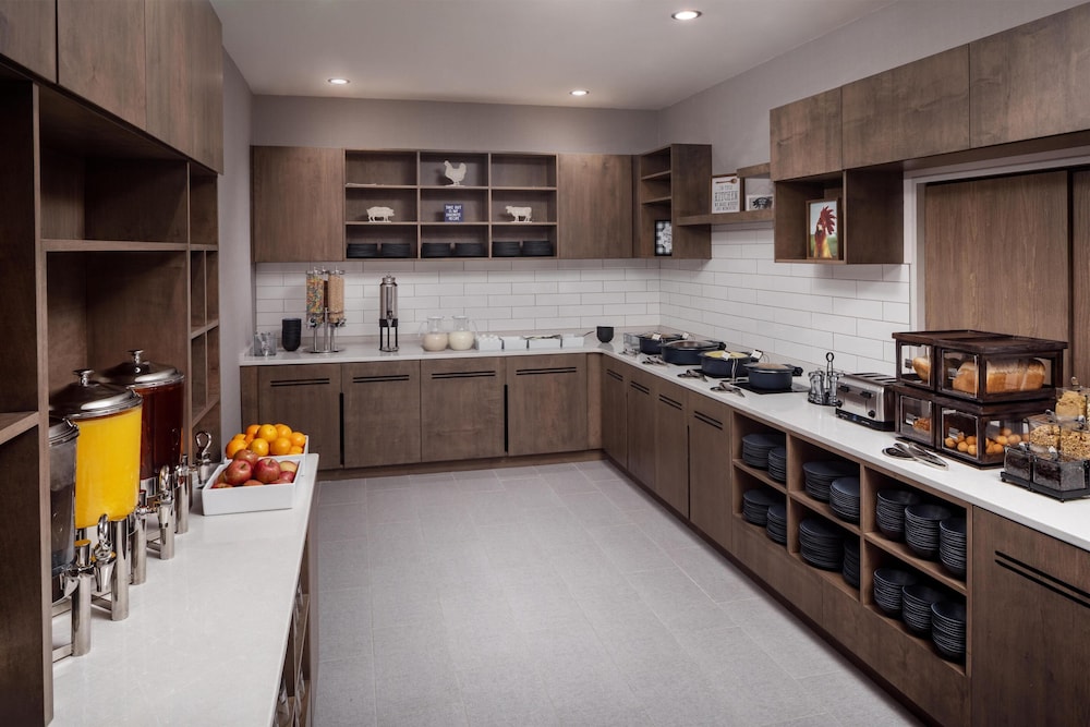 Hyatt House Royal Oak/Birmingham 12/42