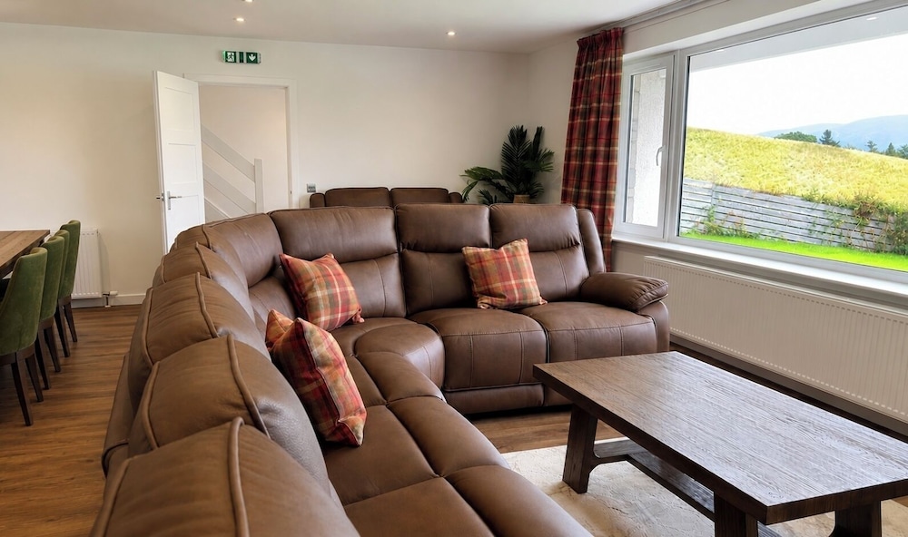 Oyo Loch Ness Drumnadrochit Hotel 26/50