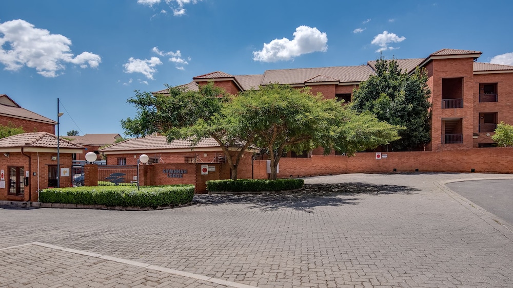 JoziStay Savannah Lodge Apartments - Honeydew 20/25
