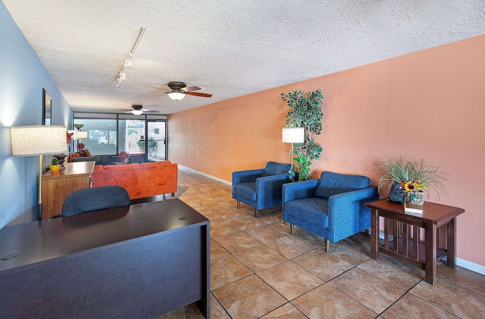 Americana Inn a Travelodge by Wyndham 28/50