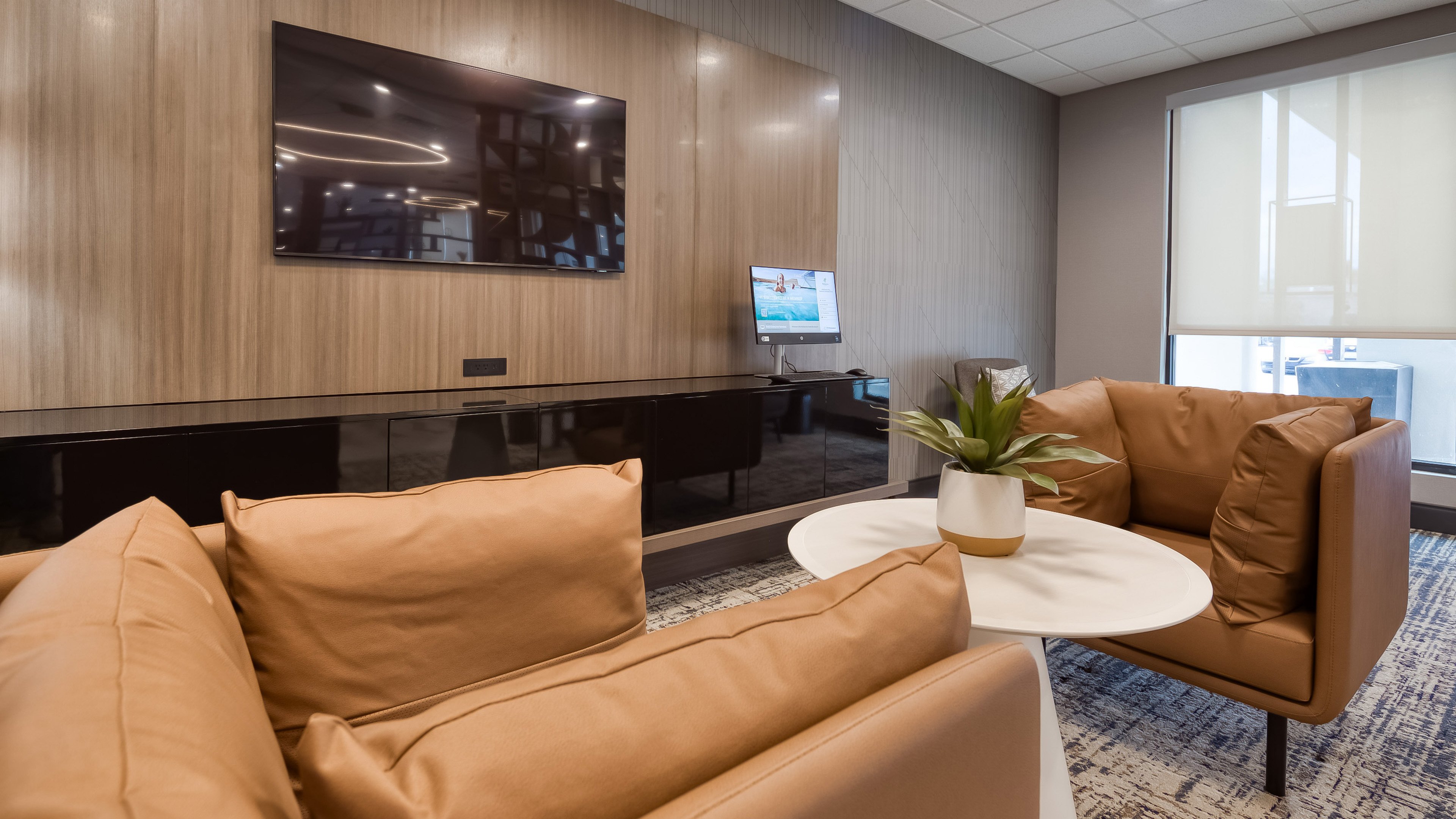 Holiday Inn Nashville Airport, an IHG Hotel 30/50