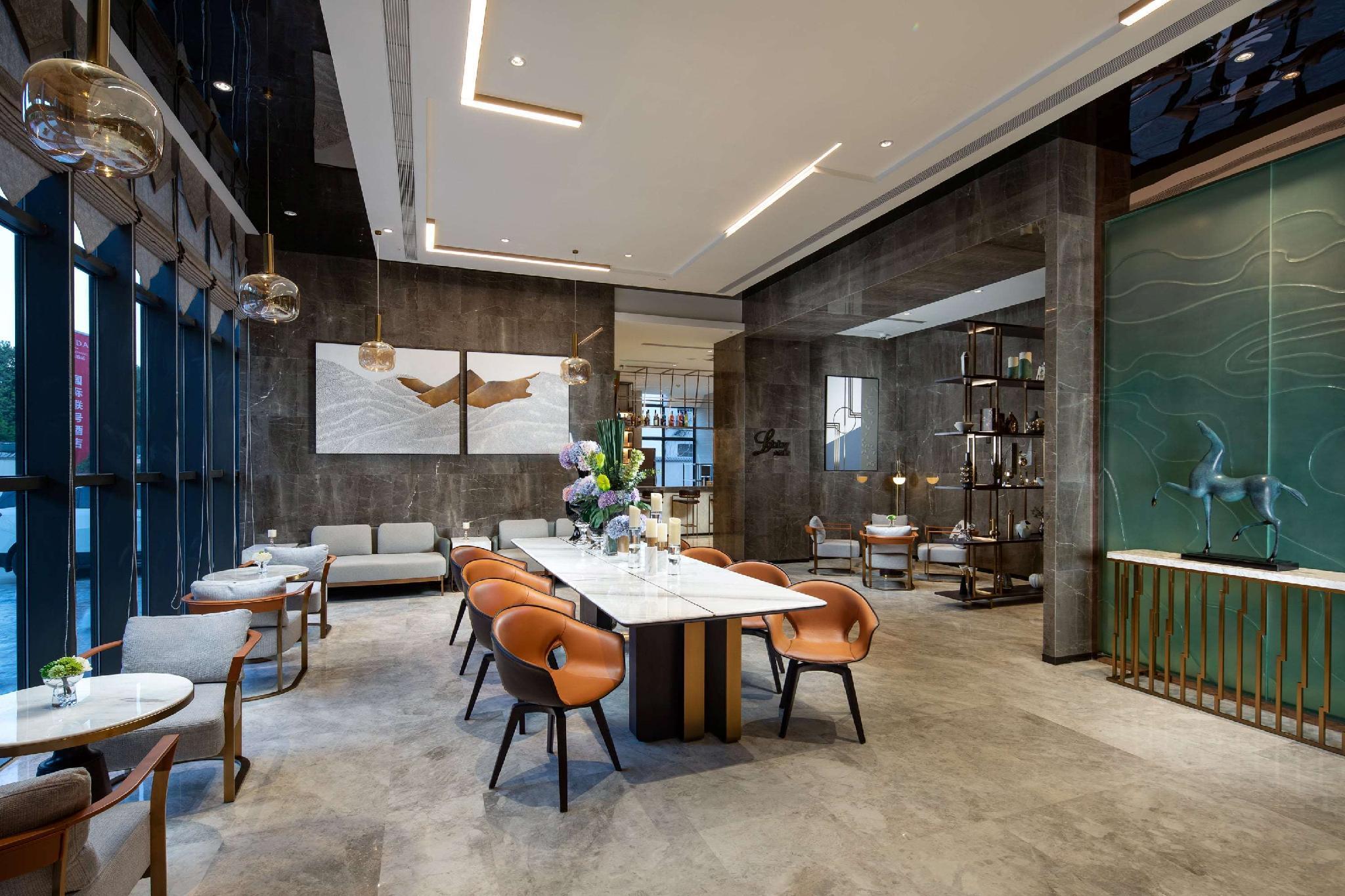 Ramada By Wyndham Luoyang Downtown 38/61