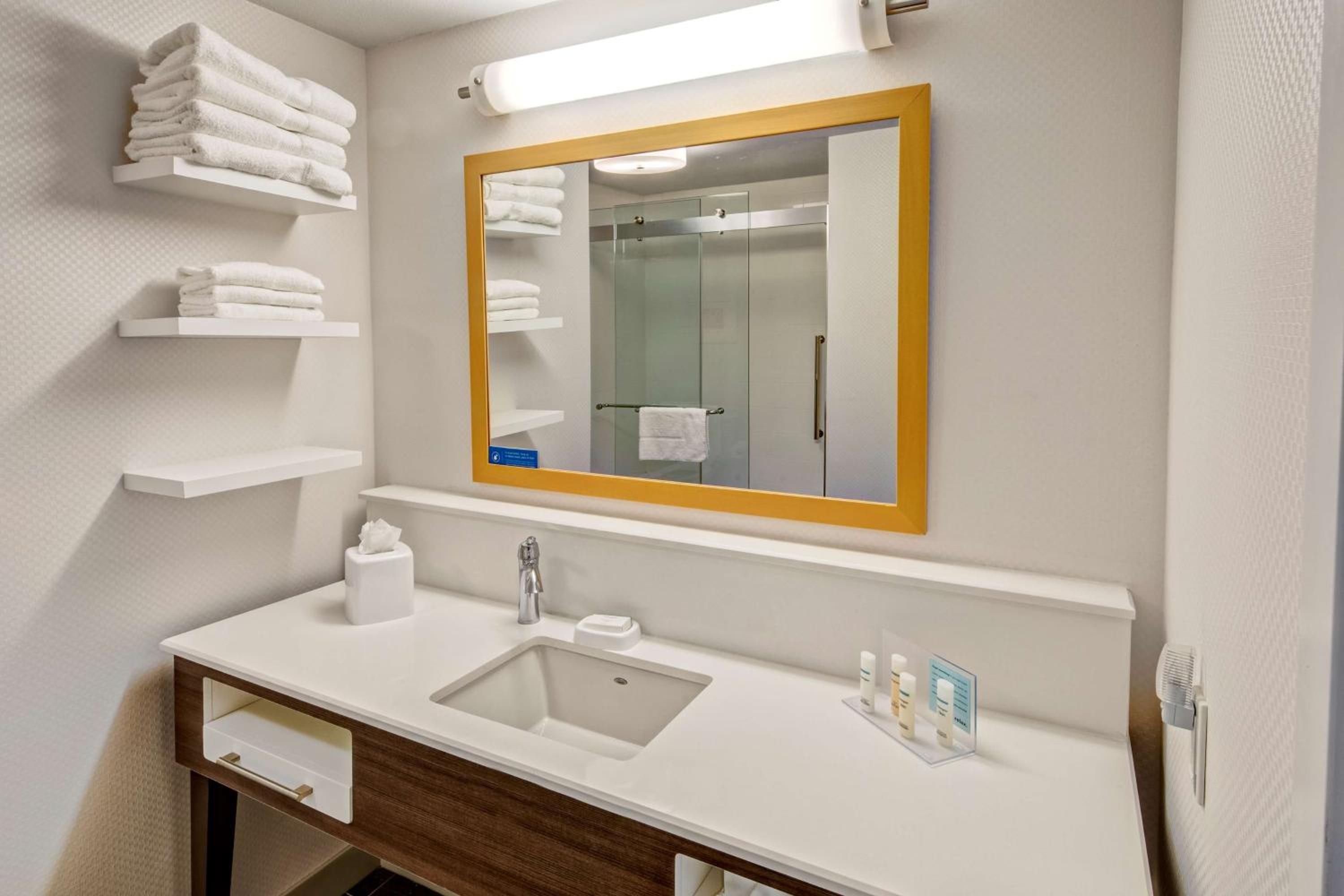 ROOM, KING BED, SOFA, ACCESSIBLE