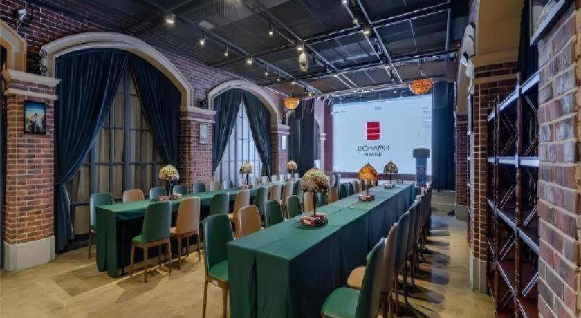 Echarm Hotel (Hefei Changjiang West Road West Qilitang subway station store) 51/53