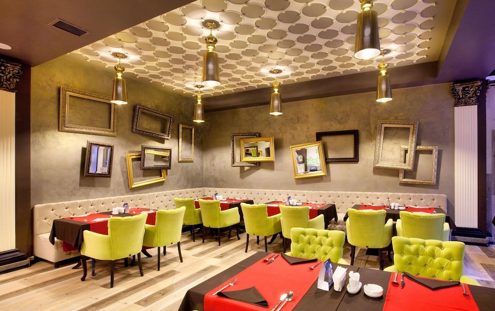 Teatro Boutique Hotel 39/47