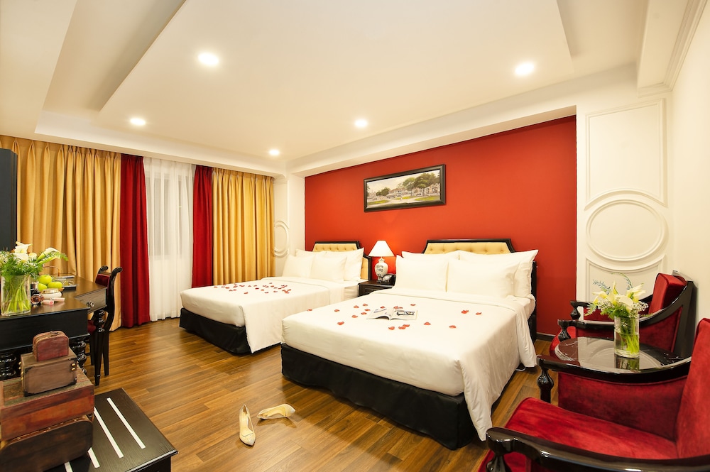 Adora Art Hotel 12/74