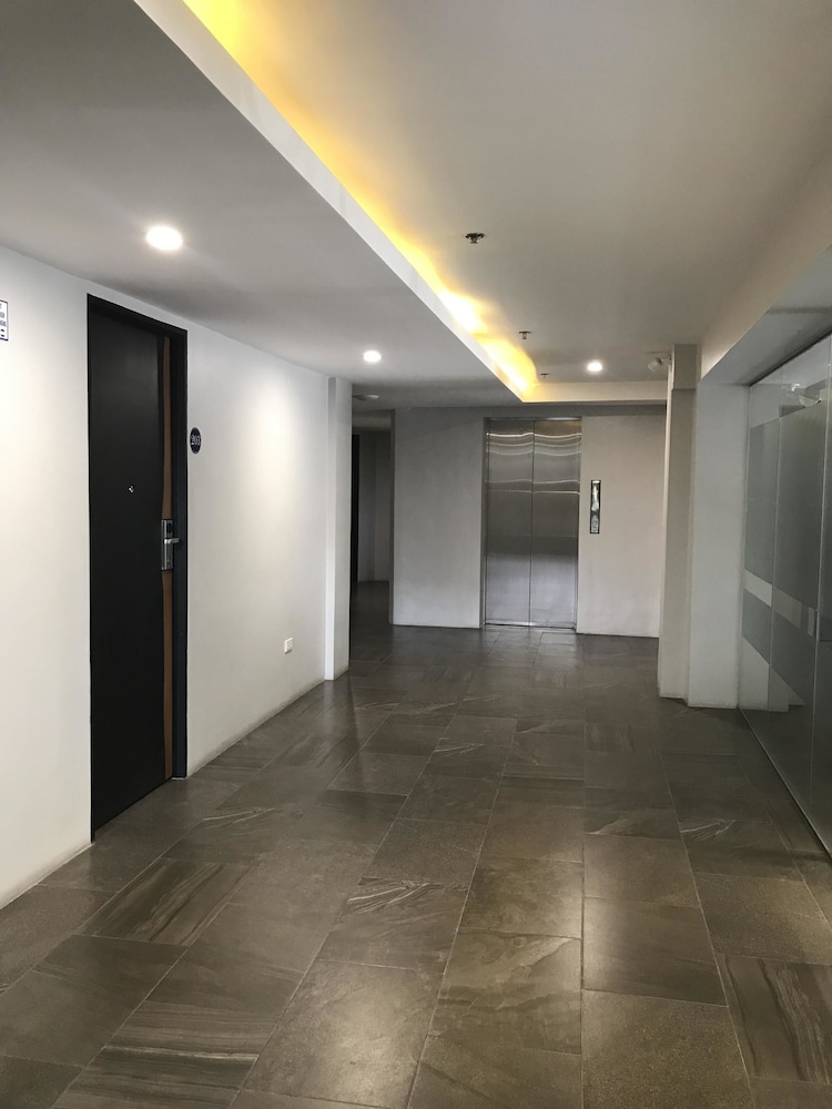 1A Express Hotel 39/40
