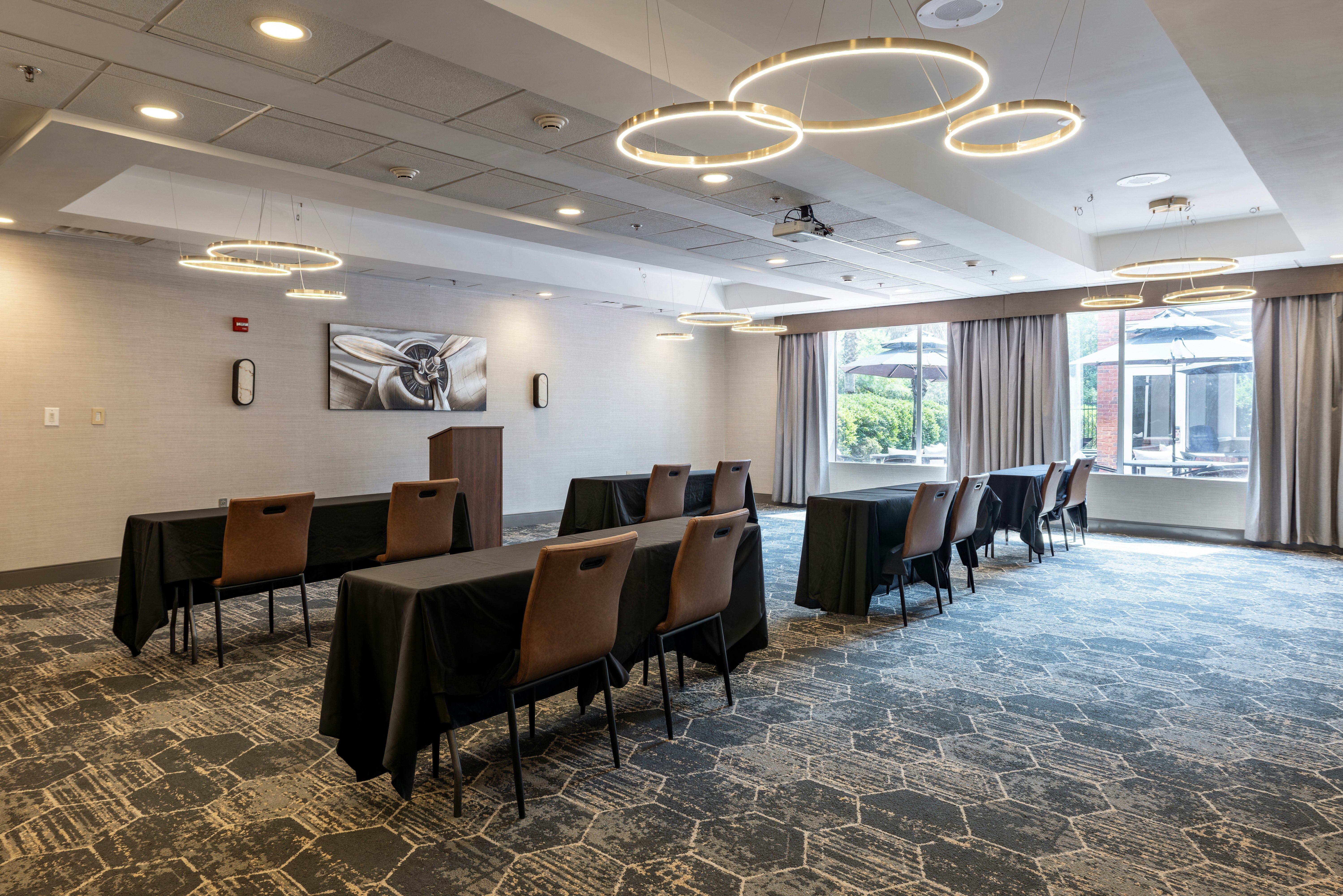 DoubleTree by Hilton Hotel Savannah Airport 66/68