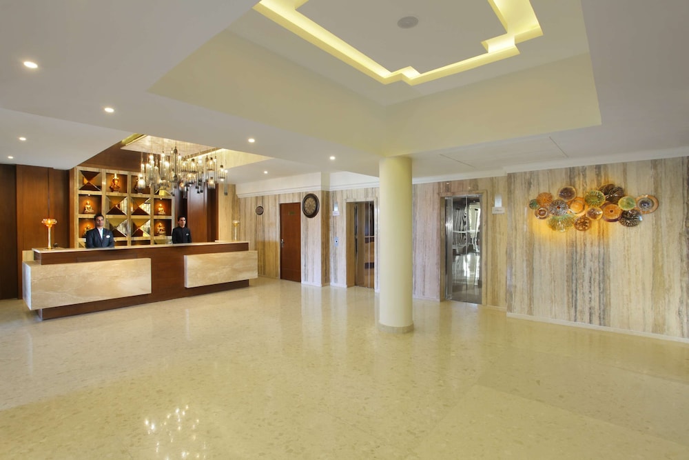 Rs Sarovar Portico 7/59