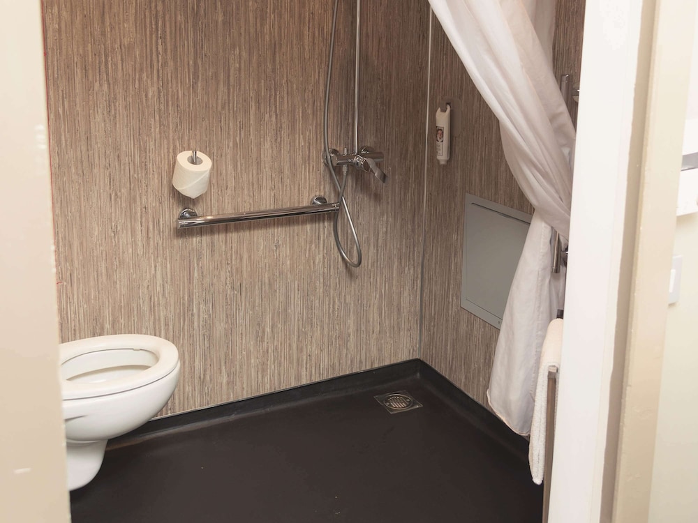 Ibis Glasgow City Centre Sauchiehall Street 50/50
