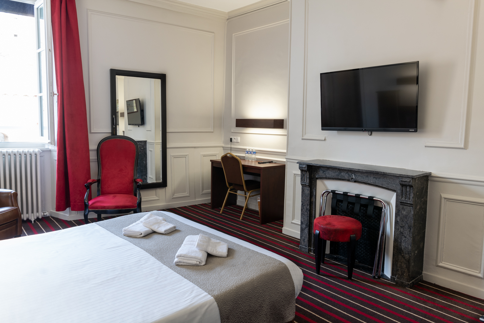 Room, Triple, Cathedral View
