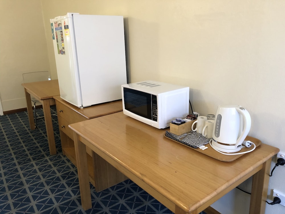 Canberra Lyneham Motor Inn 40/48
