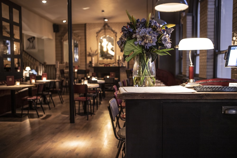 The Hayden Pub and Rooms 22/25