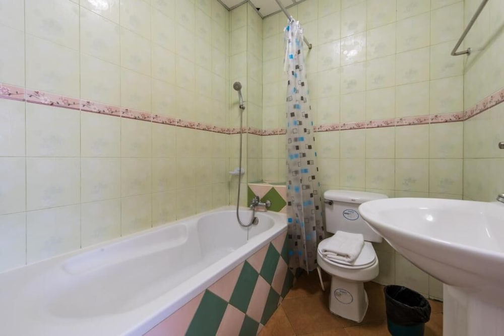 Magnific Guesthouse Patong 49/50