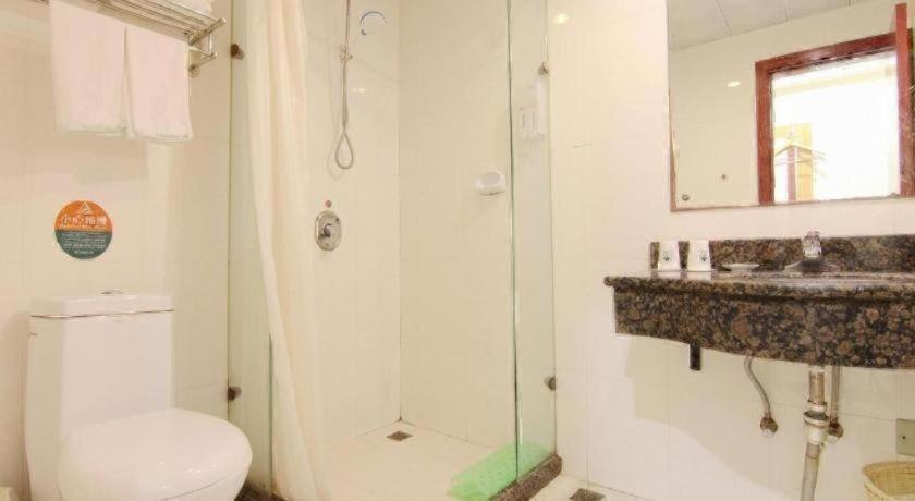 GreenTree Inn Chongqing Longhu Times Tianjie Xietaizi Subway Station Hotel 45/50