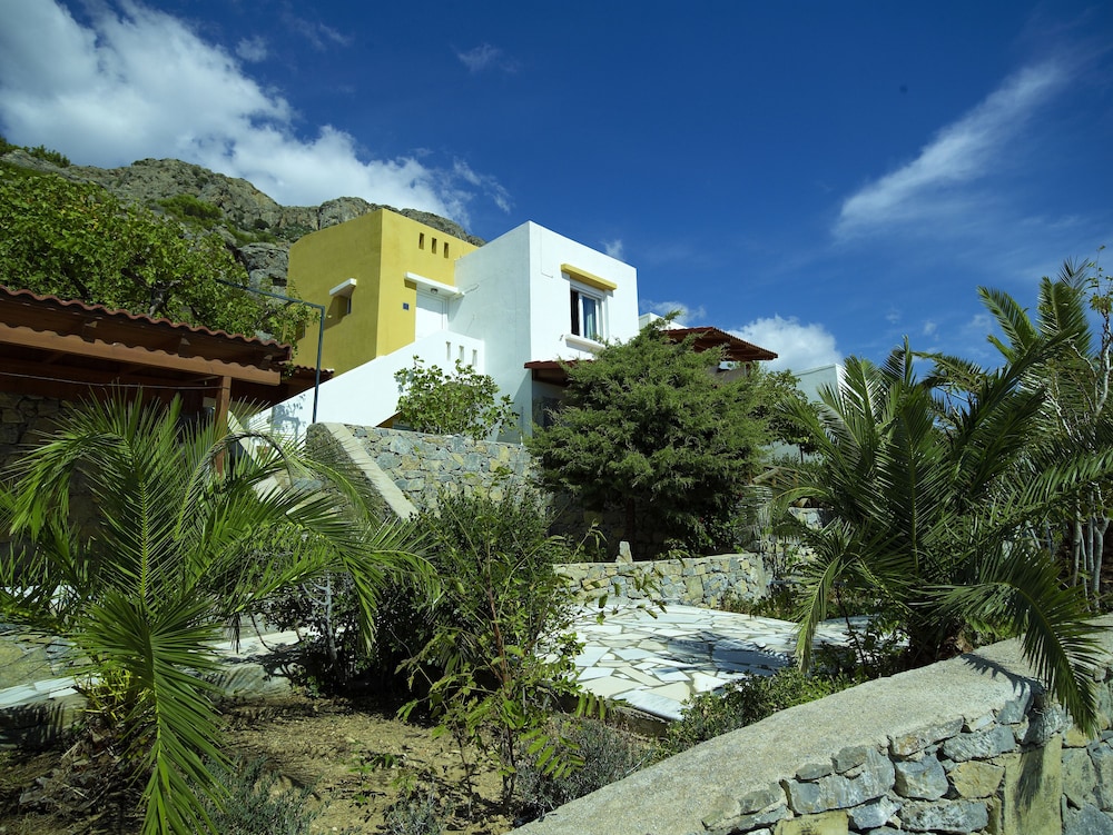 Nakou Village 40/50