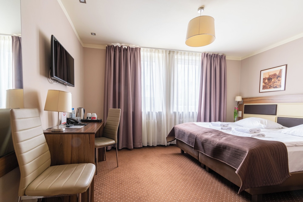 Hotel Diament Zabrze 16/66