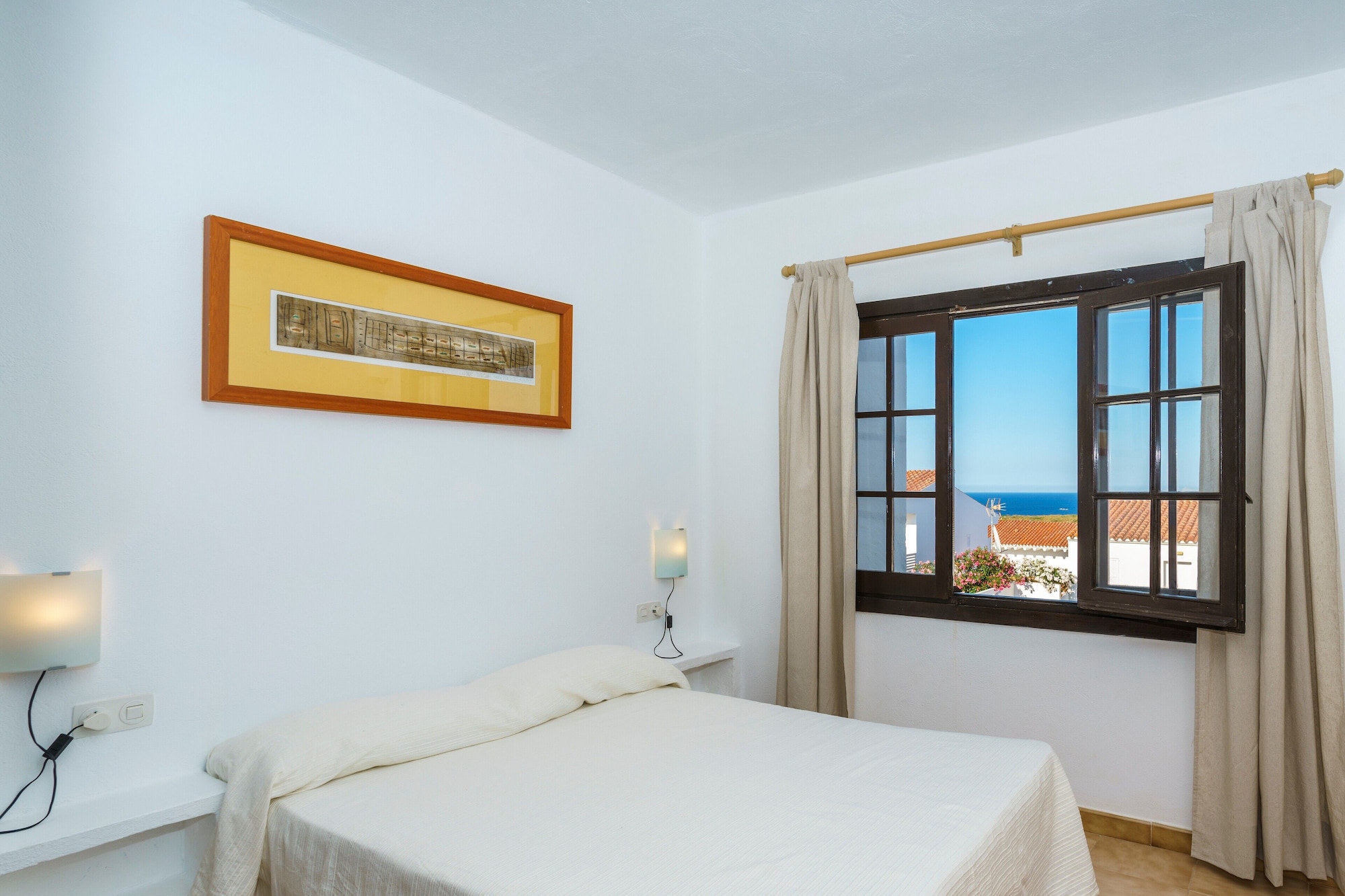2 BEDROOMS, APARTMENT, DOUBLE AND TWIN BEDS, TERRACE