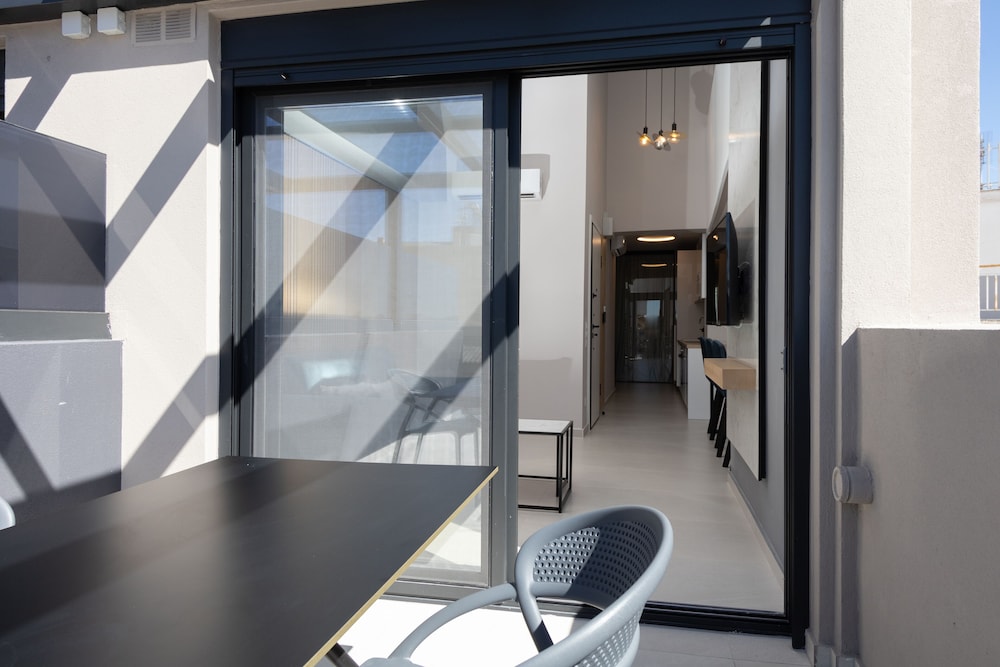 LUX&EASY Athens Downtown Residences 3/50