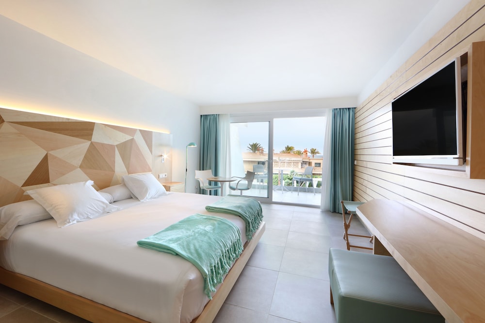 ROOM, SINGLE, DOUBLE BED, POOL VIEW
