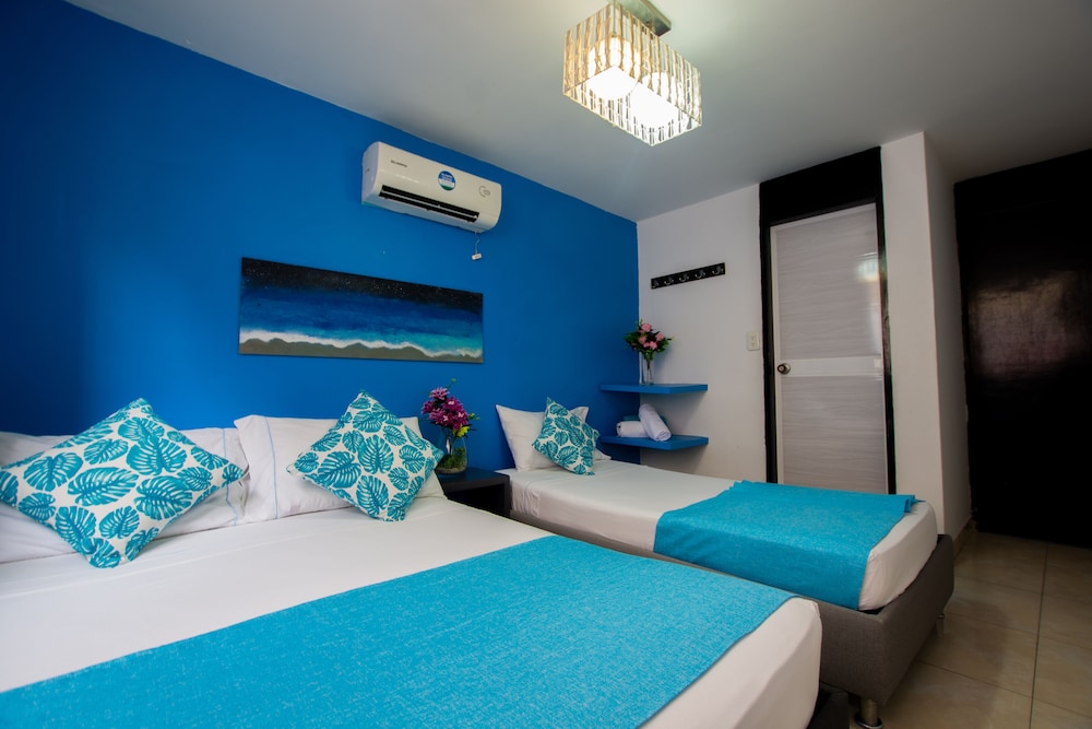 Hotel Taybo Beach 27/83