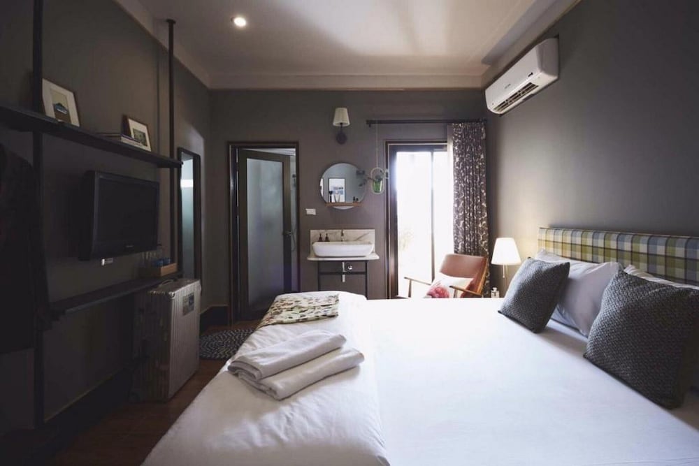 JOSH HOTEL 18/71