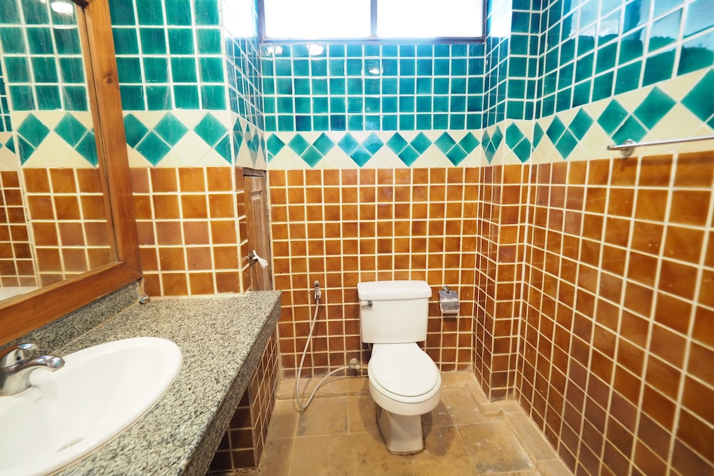 Fah Place Hotel 23/26