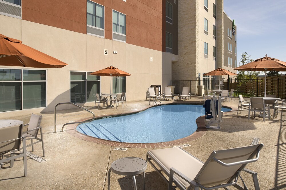 Holiday Inn Express & Suites San Antonio North - Windcrest 3/36