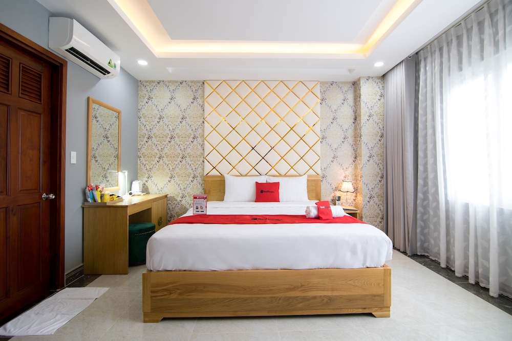 RedDoorz Plus near Tan Son Nhat airport 2 22/50