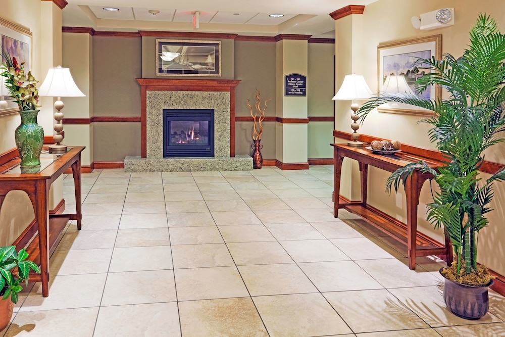 Holiday Inn Express Hotel Suites Hampton South Seabrook 8/78