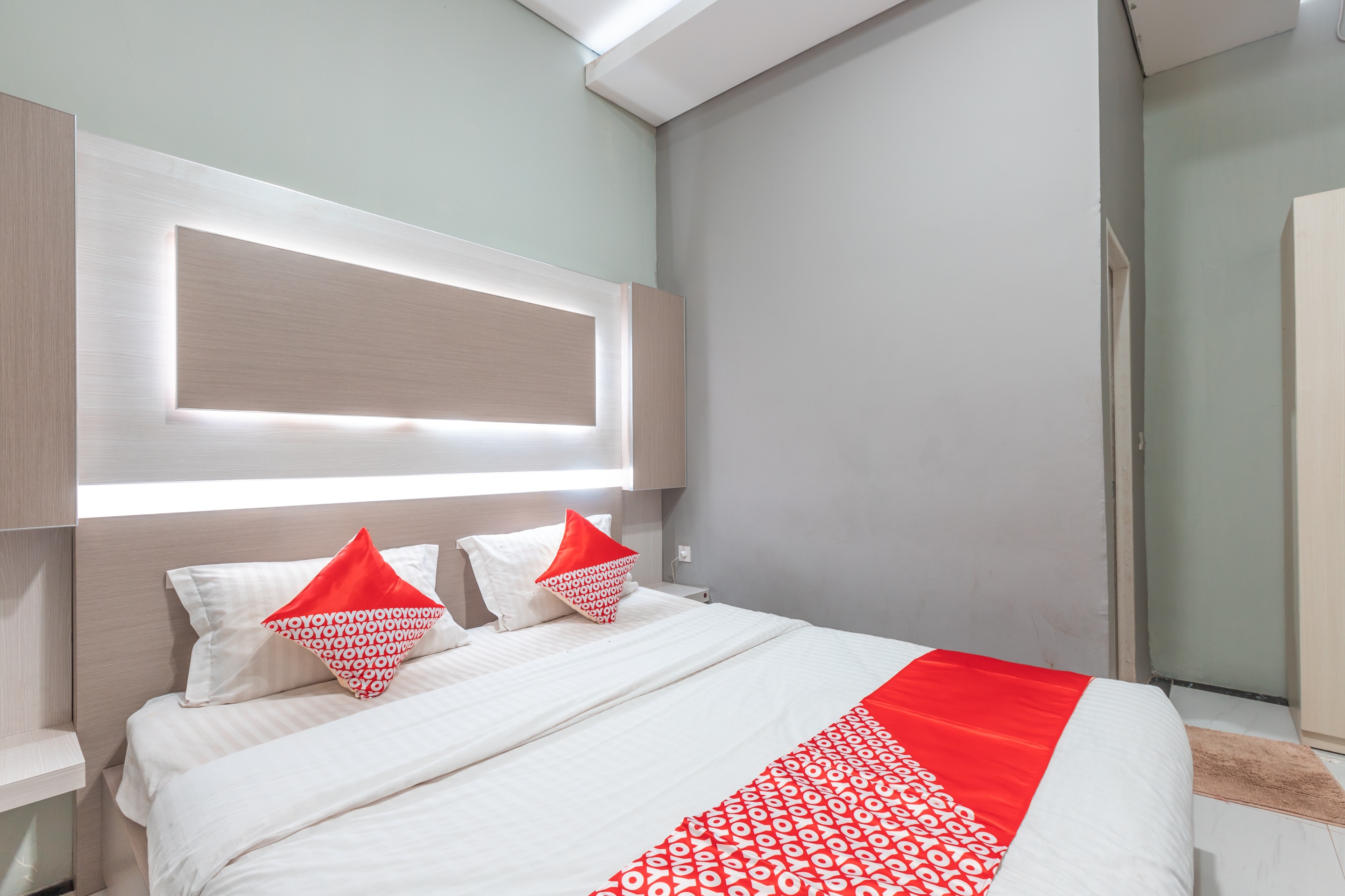 OYO 2248 Yayah Rooms Syariah 7/26
