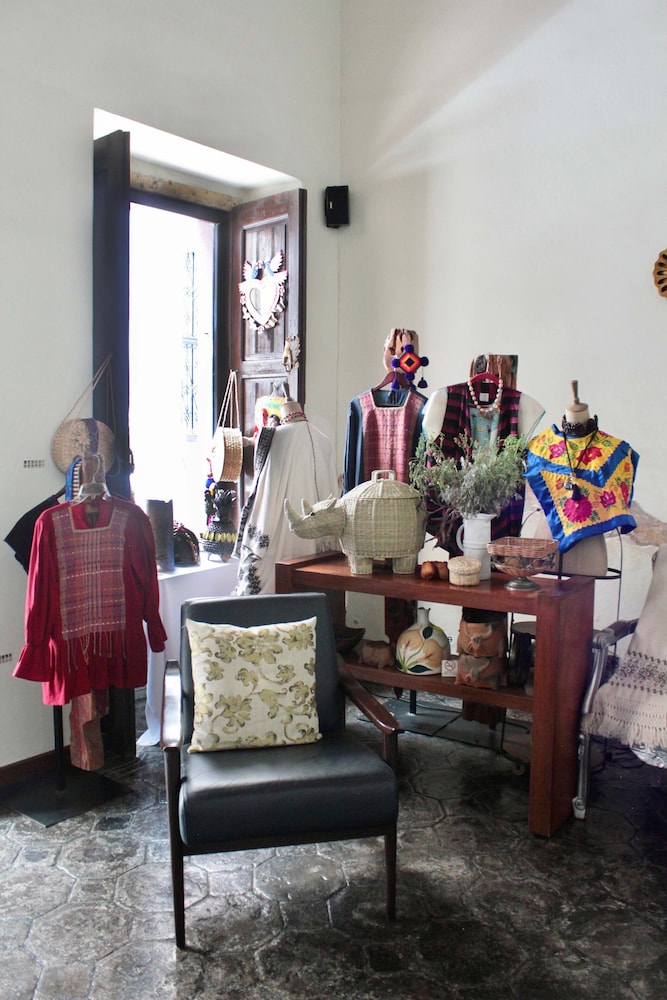 EL SERAFIN HOTEL BOUTIQUE 51/80