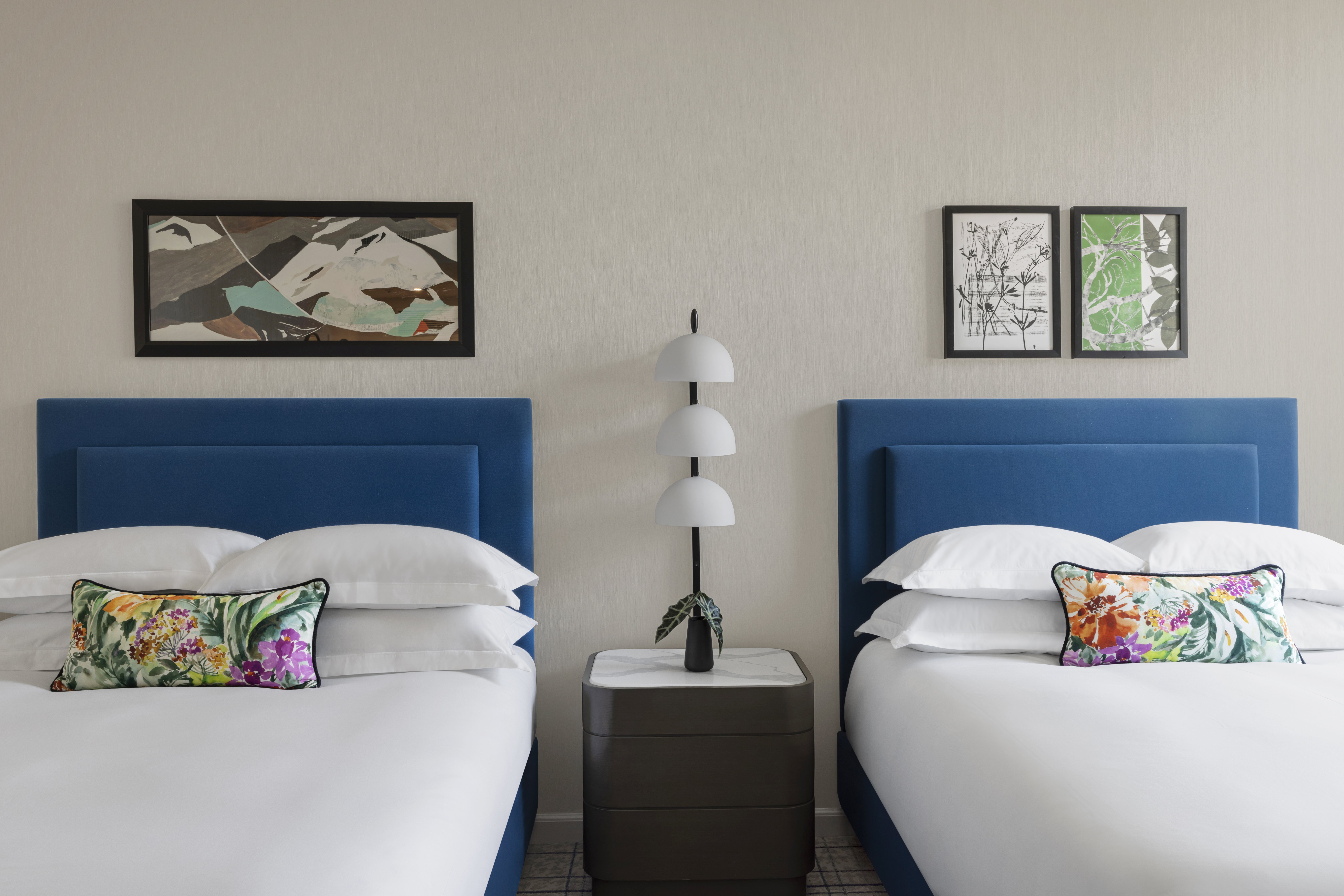 Essential, 2 Queen Beds