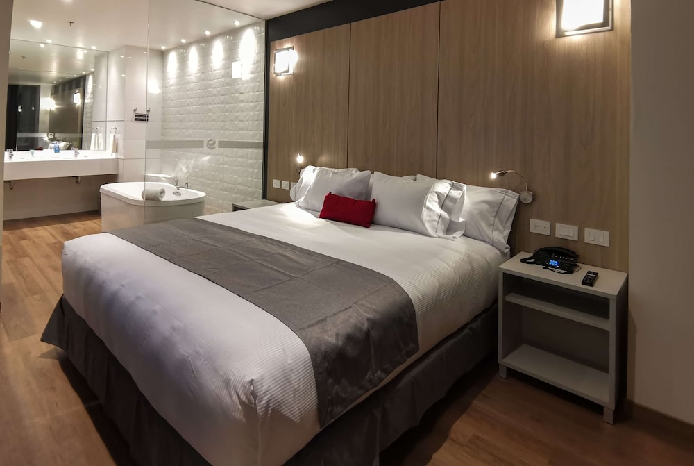 Ramada Encore by Wyndham Monterrey Apodaca Zona Aeropuerto 11/57