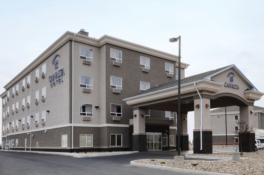 Weyburn Canalta Hotel 35/41